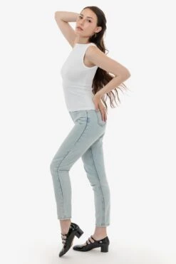 43045 - Baby Rib Sleeveless Boatneck Top -Builtd Store 43080 WHITE 5s