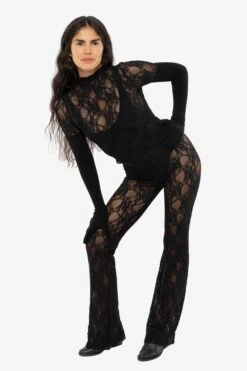 FNS300 - Floral Lace Flare Leggings 25 FNS300 - Floral Lace Flare Leggings -Builtd Store FNS302 Black10