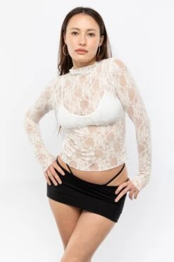 FNS306 - Floral Lace Long Sleeve Top -Builtd Store FNS306 OffWhite3